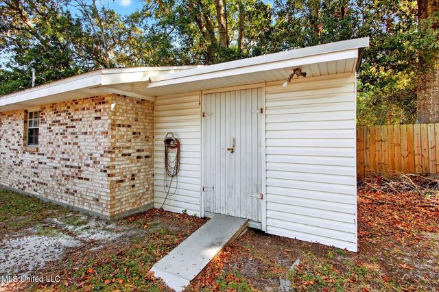 2129 Floyd Drive, Biloxi, MS 39531