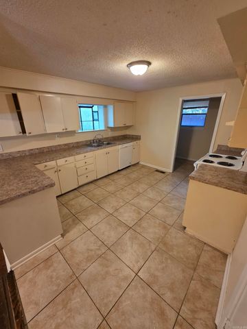 6604 W 31st Street, Little Rock, AR 72204