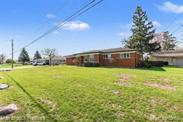 5030 Stellar Road, Shelby Twp, MI 48316