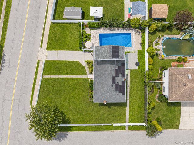 152 Alkier Street, Brentwood, NY 11717