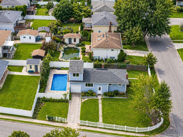 152 Alkier Street, Brentwood, NY 11717