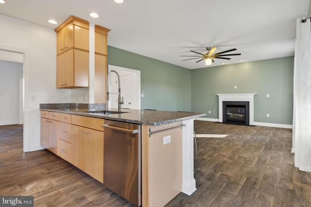 47 FRANKLIN DR, Mechanicsburg, PA 17055