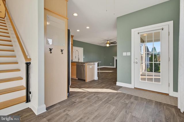 47 FRANKLIN DR, Mechanicsburg, PA 17055