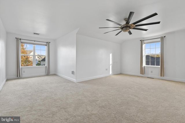 47 FRANKLIN DR, Mechanicsburg, PA 17055