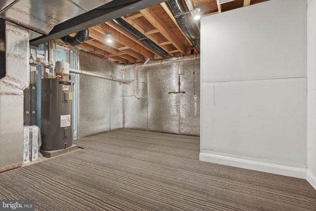 47 FRANKLIN DR, Mechanicsburg, PA 17055