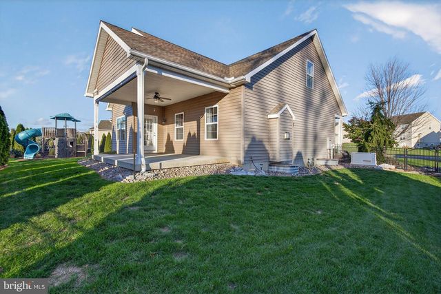 47 FRANKLIN DR, Mechanicsburg, PA 17055