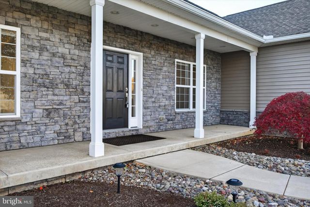 47 FRANKLIN DR, Mechanicsburg, PA 17055