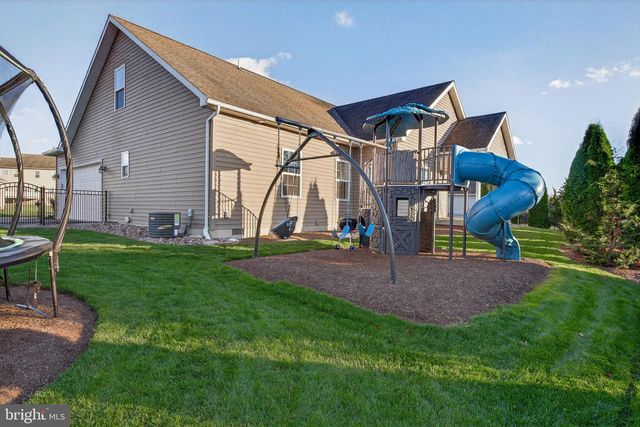 47 FRANKLIN DR, Mechanicsburg, PA 17055