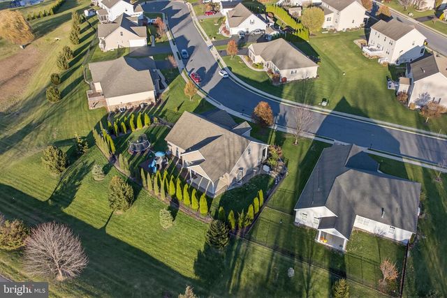 47 FRANKLIN DR, Mechanicsburg, PA 17055