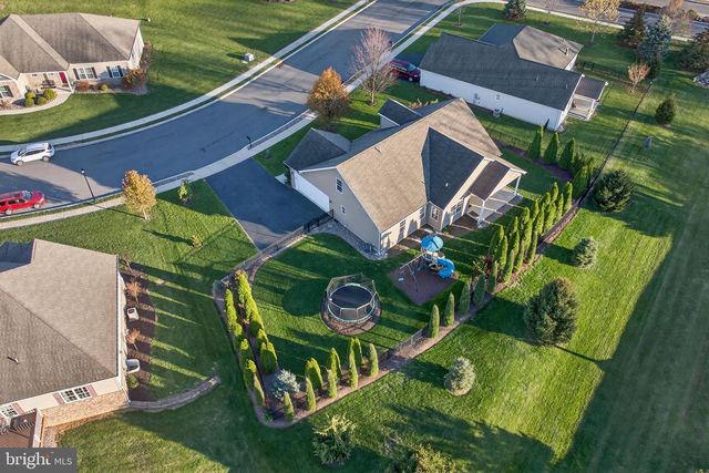 47 FRANKLIN DR, Mechanicsburg, PA 17055