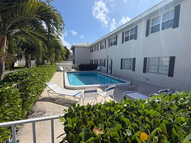 298 SW 6th Street 2080, Boca Raton, FL 33432