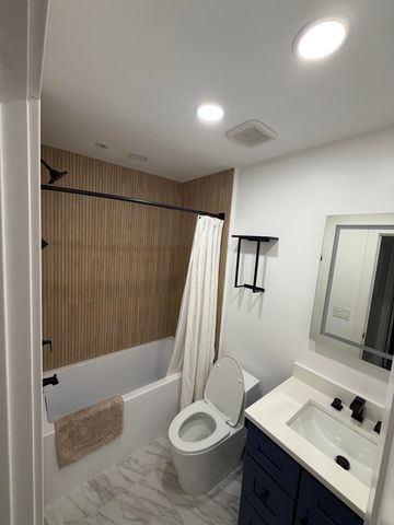 298 SW 6th Street 2080, Boca Raton, FL 33432