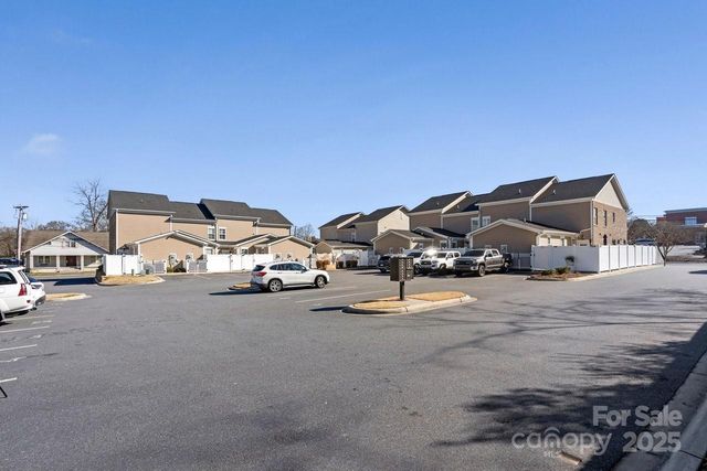 110 W Pine Street, Lincolnton, NC 28092