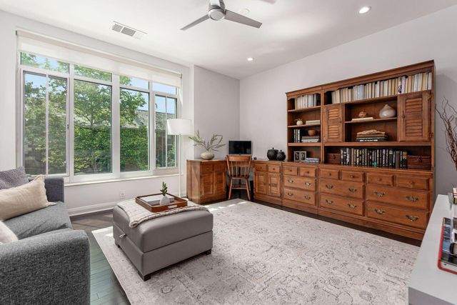 1000 S Dawson Avenue, 201, Columbus, OH 43209
