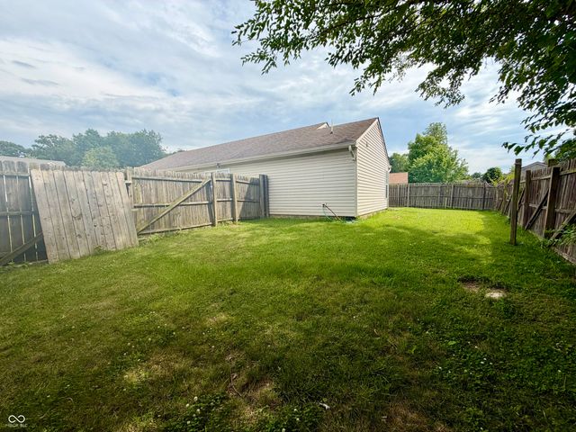 426 Red Tail Lane, Indianapolis, IN 46241