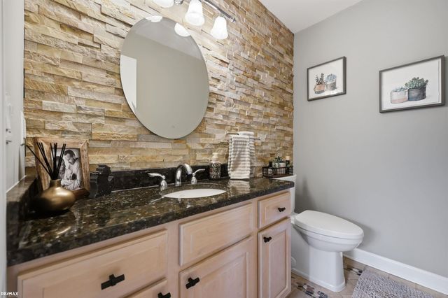 48822 Park Place Drive, Macomb Twp, MI 48044