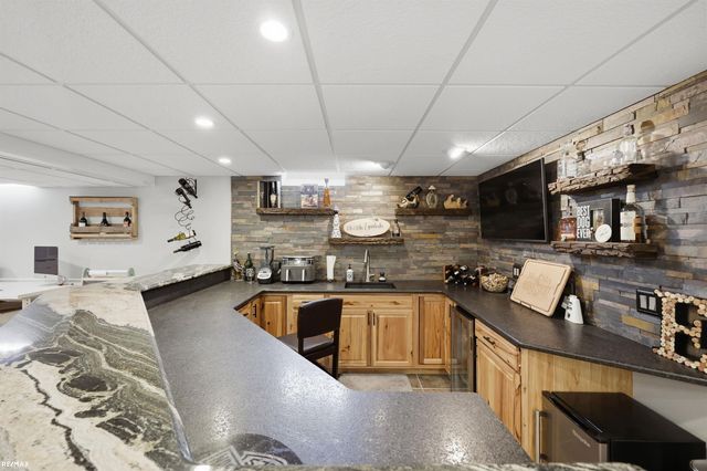 48822 Park Place Drive, Macomb Twp, MI 48044