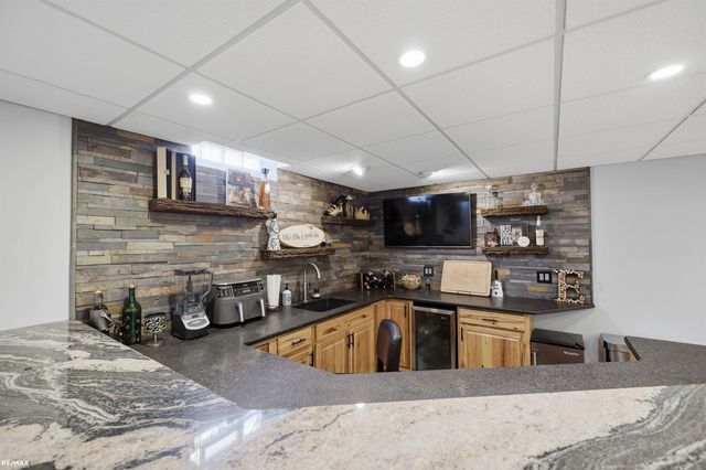 48822 Park Place Drive, Macomb Twp, MI 48044
