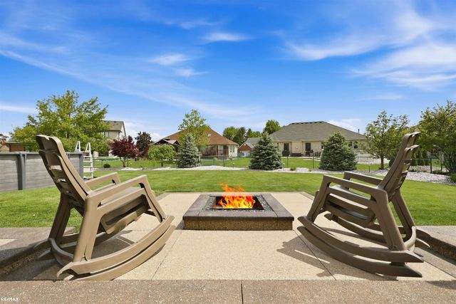 48822 Park Place Drive, Macomb Twp, MI 48044