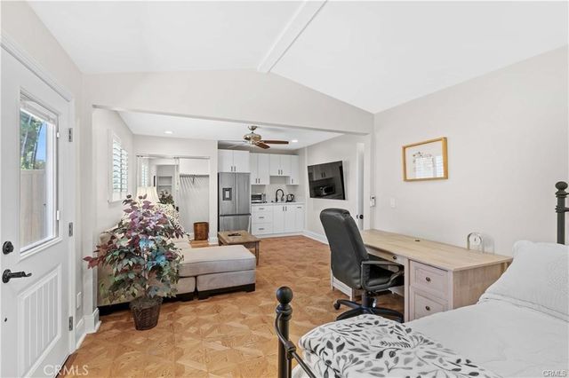 16577 16575 Knollwood, Granada Hills, CA 91344