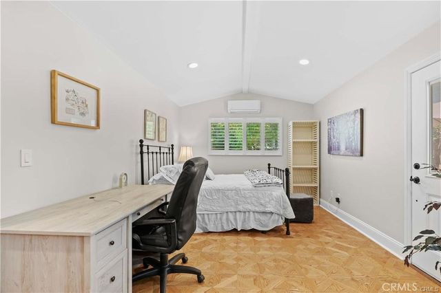 16577 16575 Knollwood, Granada Hills, CA 91344