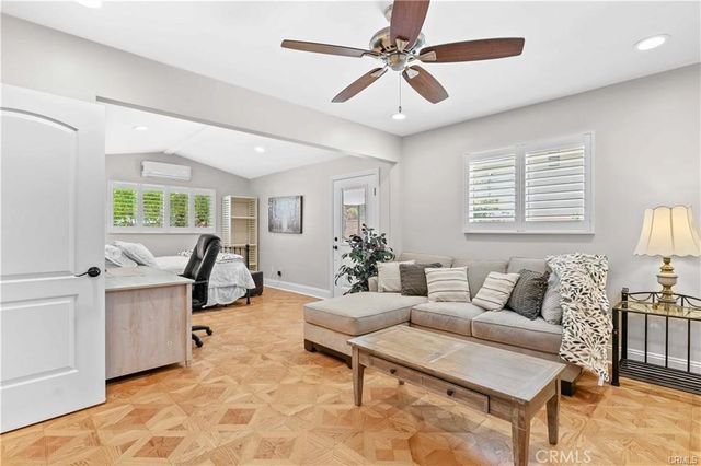 16577 16575 Knollwood, Granada Hills, CA 91344