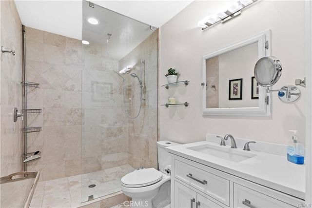 16577 16575 Knollwood, Granada Hills, CA 91344