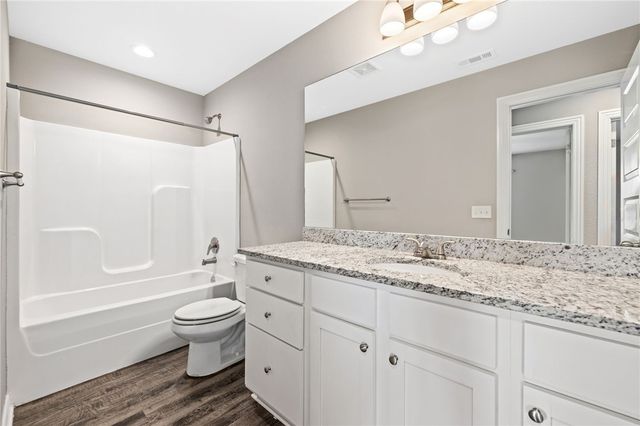 421 Caballo Street, Farmington, AR 72730