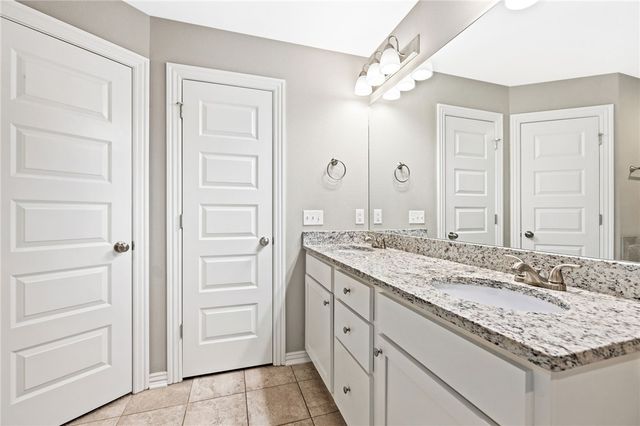 421 Caballo Street, Farmington, AR 72730