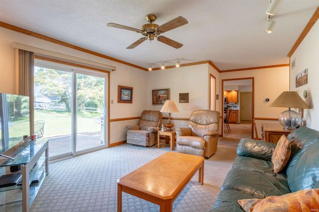 7400 Outer Gray Street, Newburgh, IN 47630