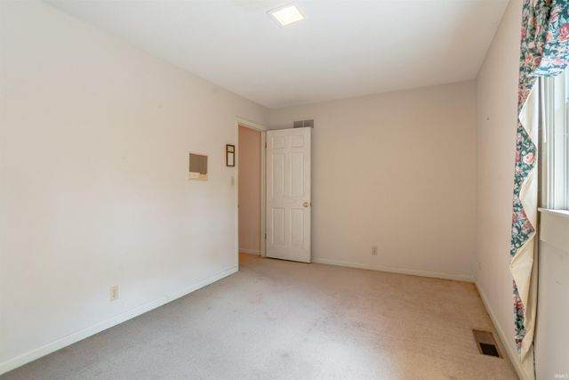 7400 Outer Gray Street, Newburgh, IN 47630