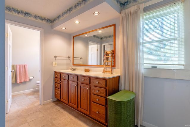 7400 Outer Gray Street, Newburgh, IN 47630