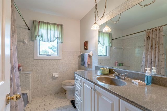7400 Outer Gray Street, Newburgh, IN 47630