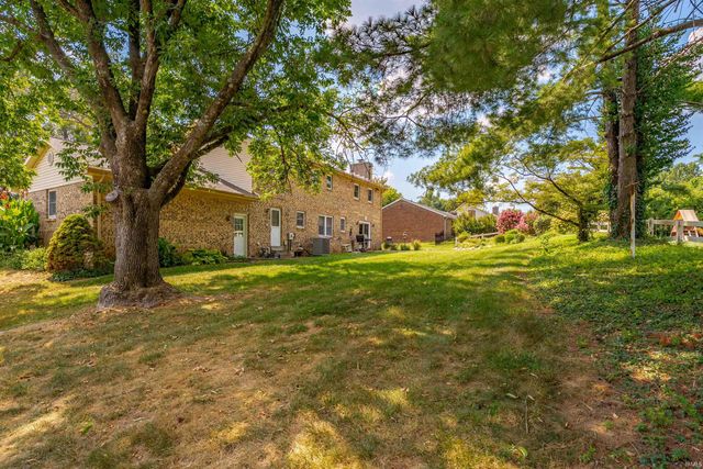 7400 Outer Gray Street, Newburgh, IN 47630