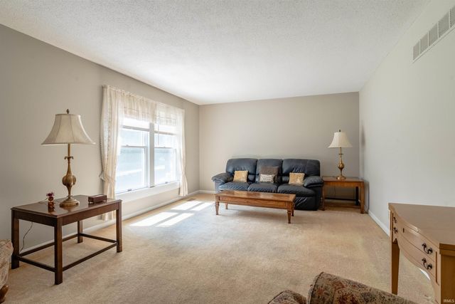 7400 Outer Gray Street, Newburgh, IN 47630
