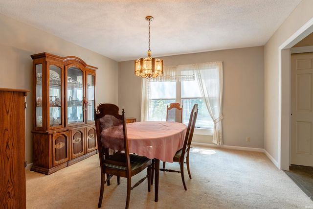 7400 Outer Gray Street, Newburgh, IN 47630