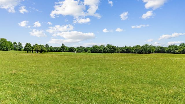 3077 Nashville Hwy, Lewisburg, TN 37091