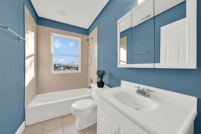 7435 W 74th Street, Bridgeview, IL 60455