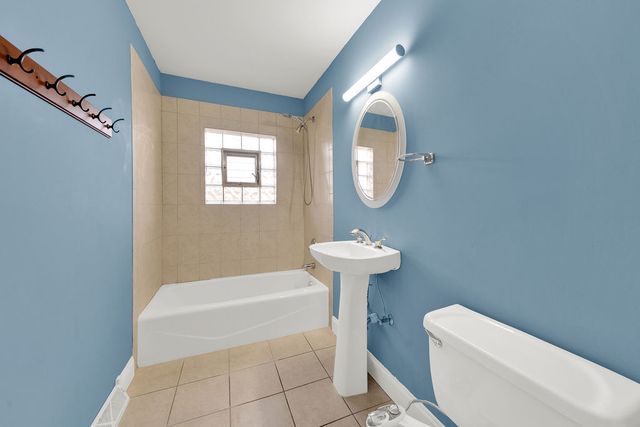 7435 W 74th Street, Bridgeview, IL 60455