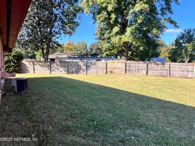 2111 SUNRISE Drive, Jacksonville, FL 32246