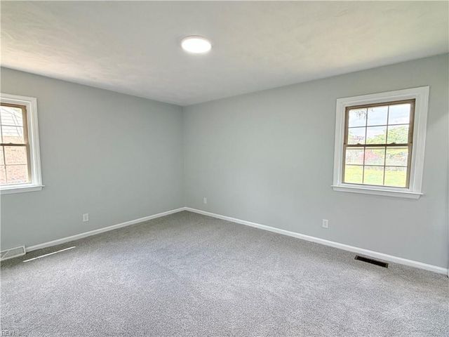 140 Haviland RD, Chesapeake, VA 23320