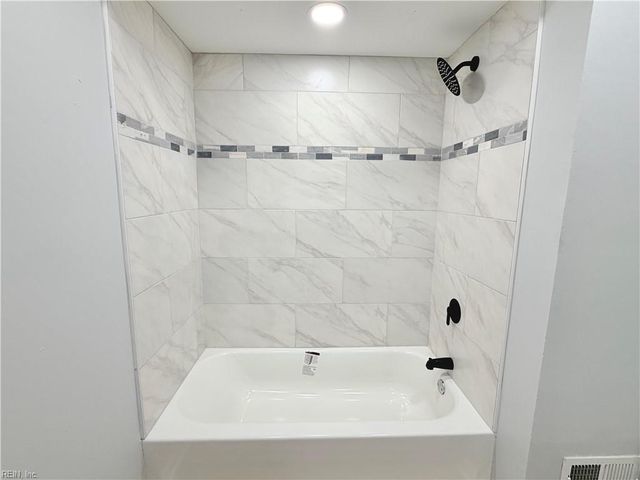 140 Haviland RD, Chesapeake, VA 23320