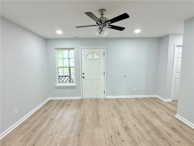 140 Haviland RD, Chesapeake, VA 23320