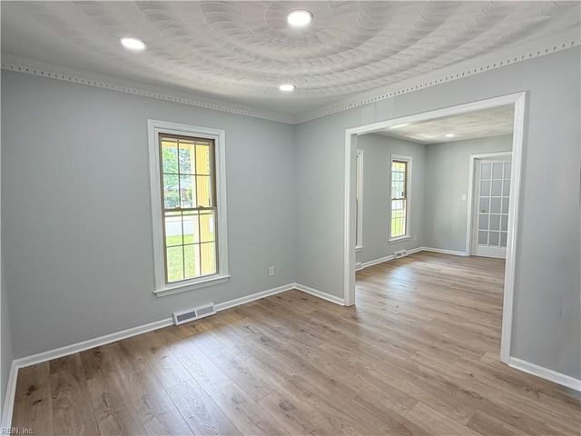 140 Haviland RD, Chesapeake, VA 23320