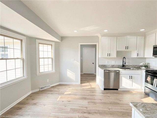 140 Haviland RD, Chesapeake, VA 23320