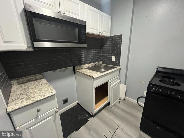 2006 S SIMPSON ST, Philadelphia, PA 19142