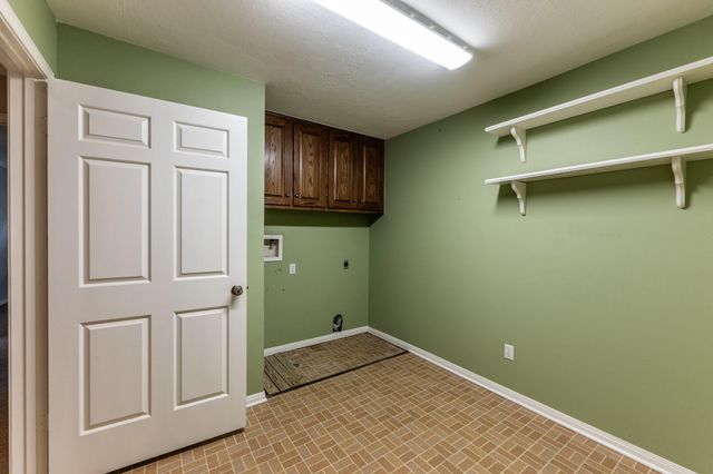 104 Oakview Circle, Huntsville, TX 77340