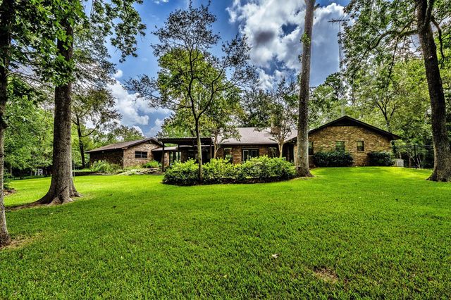 104 Oakview Circle, Huntsville, TX 77340