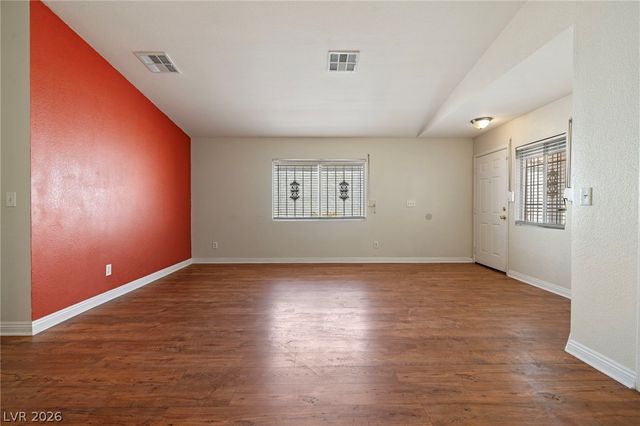 2204 Port Avenue, Las Vegas, NV 89106