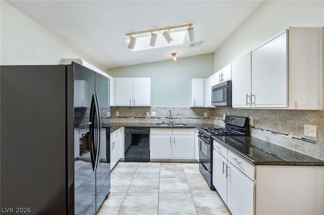 2204 Port Avenue, Las Vegas, NV 89106